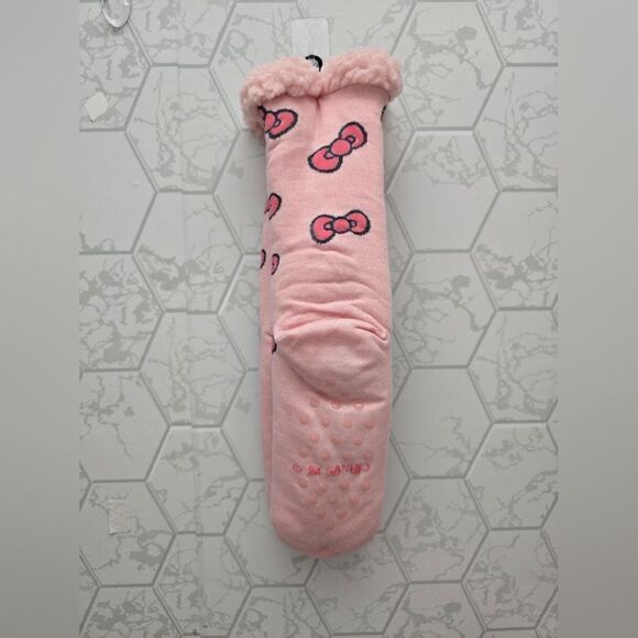 Hello Kitty Pink Socks with Heart Pattern and Cartoon Design - Picture 4 of 6